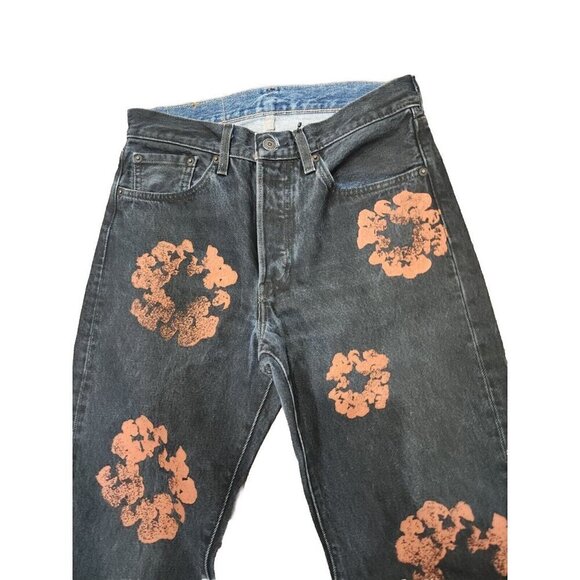 DENIM TEARS x Levi’s 501 Jeans Cotton Black Red Clay Stamped Wreath Men's 29x32 - Picture 2 of 9